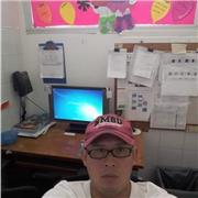 Profesor con experiencia en dar un excelente proceso de aprendizaje a sus alumnos